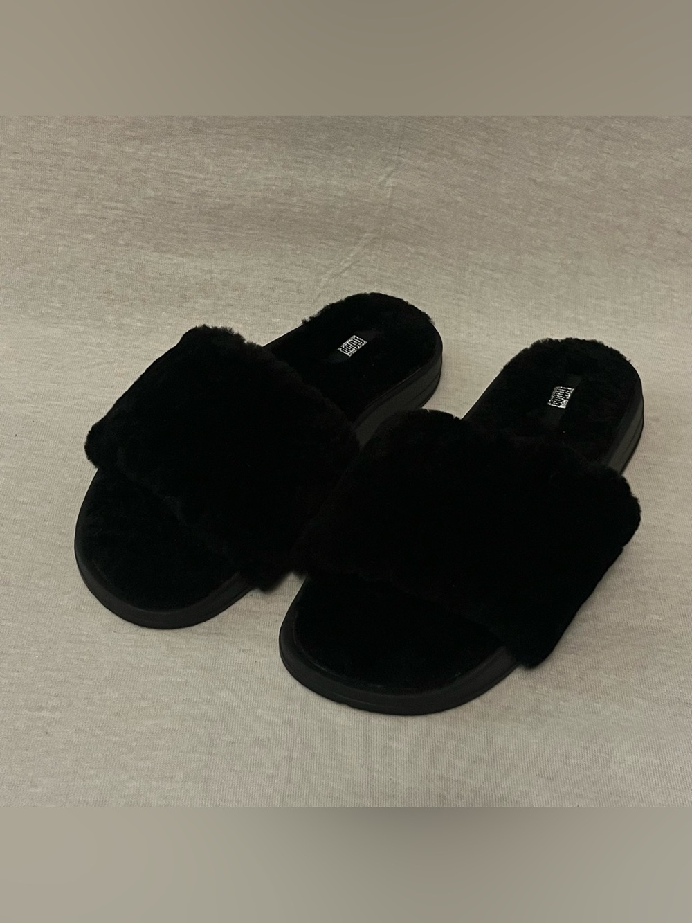 Fitflop iQushion Black Sherpa Faux-Fur Slide Sandals